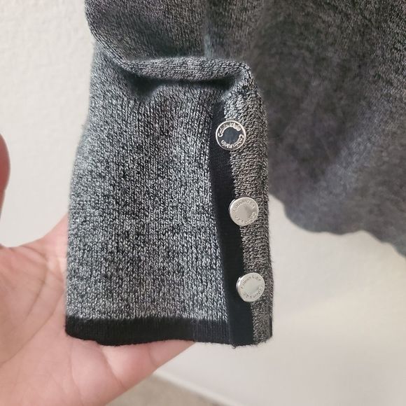 Calvin Klein cold shoulder top small - Picture 6 of 9